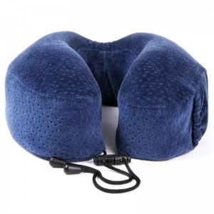 คุณมีรูปร่างหมอนการเดินทางที่เป็นของแข็ง