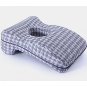 หมอนงีบด้วยรู